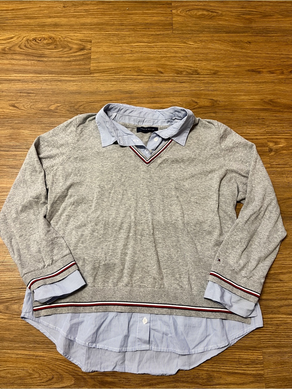 Tommy Hilfiger Women’s Layered Twofer Grey Sweater Striped Shirt Collar Preppy M